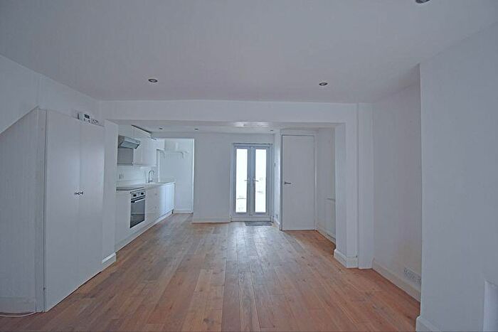 3 Bedroom Terraced House To Rent In Park Street, Brighton, BN2