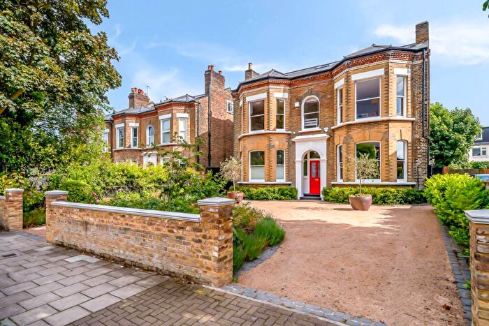 8 Bedroom Detached House For Sale In Chestnut Road, West Dulwich, SE27