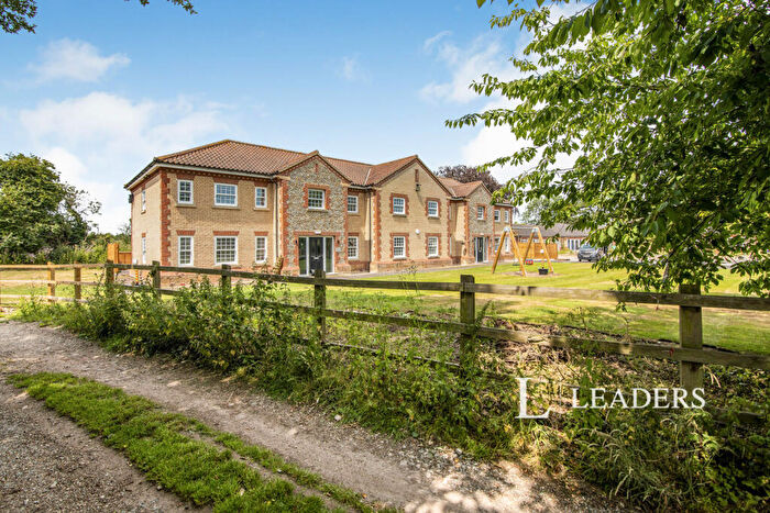 2 Bedroom Flat To Rent In The Street, Catfield, NR29