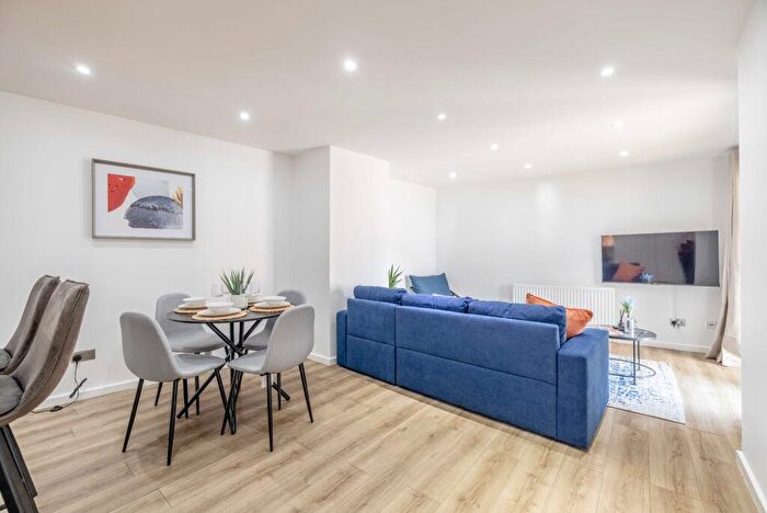 2 Bedroom Apartment To Rent In Sheet Street, Windsor, Berkshire, SL4