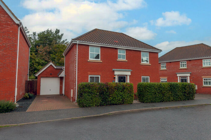 4 Bedroom Detached House For Sale In Mayhew Road, Woodbridge, IP12