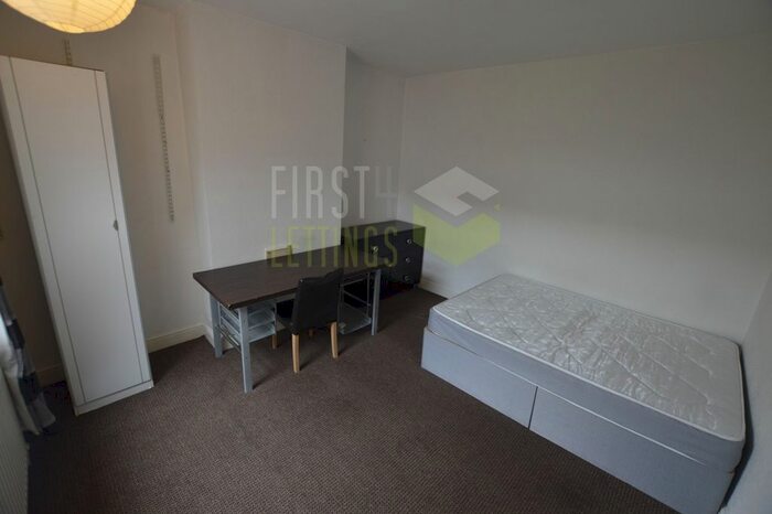 2 Bedroom Terraced House To Rent In Hazel Street, Leicester, LE2