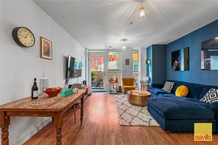 1 Bedroom Flat For Sale In Ossel Court, Telegraph Avenue, Greenwich, London, SE10