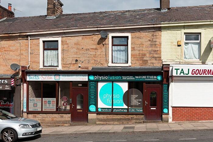 2 Bedroom Flat To Rent In Burnley Road, Padiham, Burnley, Lancashire, BB12