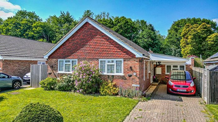 3 Bedroom Bungalow For Sale In Ridgeway, Hurst Green, Etchingham, TN19