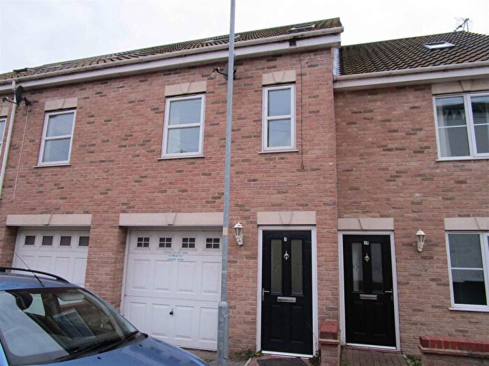 3 Bedroom Terraced House To Rent In Back Chapel Lane, Gorleston., NR31