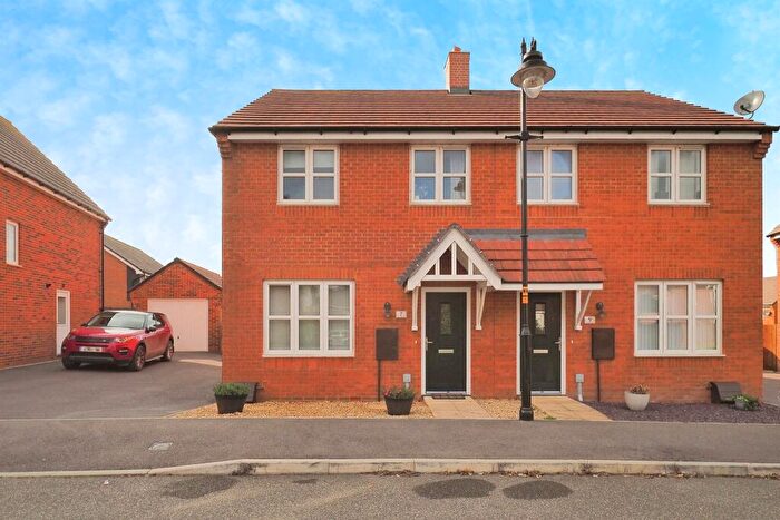 3 Bedroom Semi Detached House For Sale In Great Amber Way, Amesbury, Salisbury, SP4