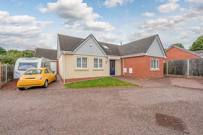 3 Bedroom Detached Bungalow For Sale In Algar Grange, Dudley, DY3