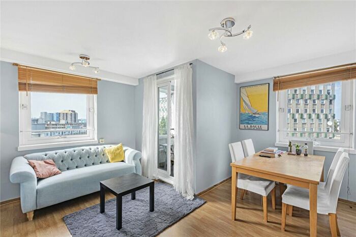 2 Bedroom Apartment To Rent In Mace Street, Bethnal Green, London, E2