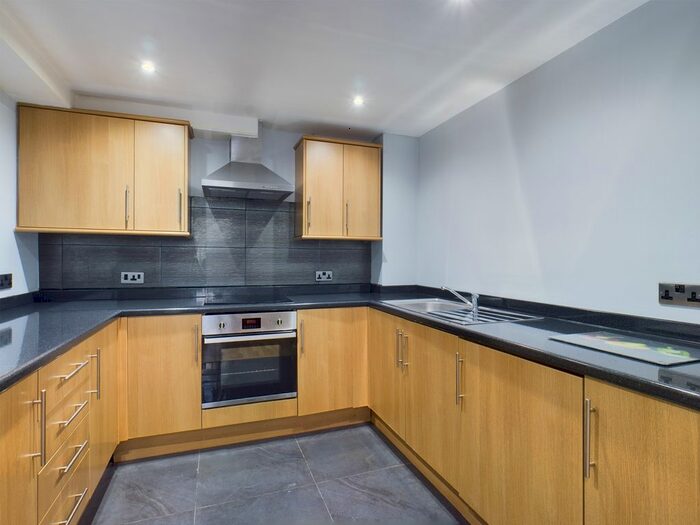 1 Bedroom Flat To Rent In Dock House, Dock Street, HU1