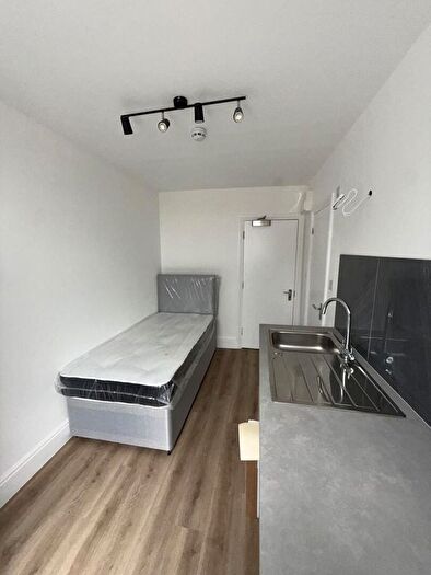 Studio To Rent In Cockfosters Road, Barnet, EN4