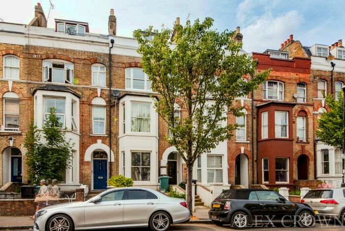 3 Bedroom Flat To Rent In Marlborough Road, Archway, N19