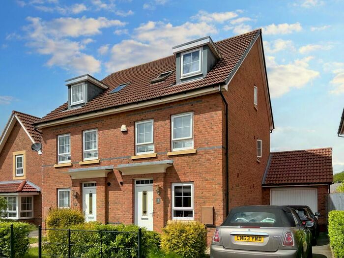 4 Bedroom Town House To Rent In Nightingale Avenue, Warwick, CV34