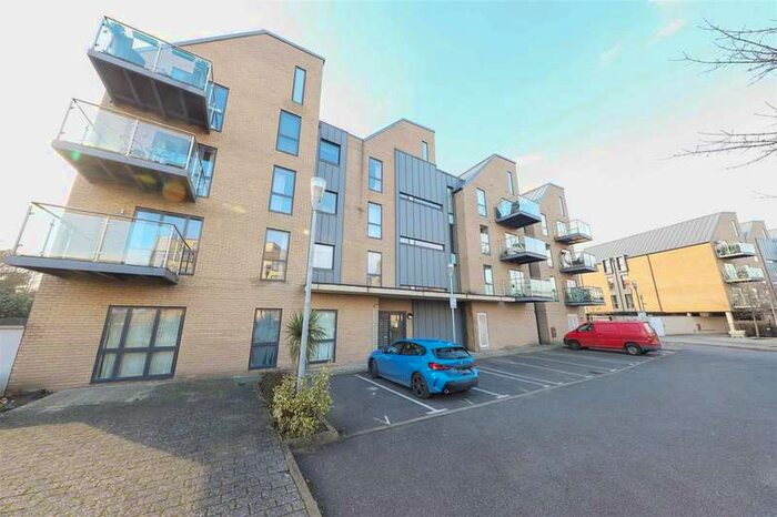 2 Bedroom Apartment To Rent In Rowlock House, Trout Road, Yiewsley, UB7