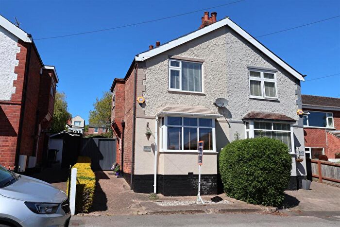 3 Bedroom Semi Detached House For Sale In Hickling Road, Mapperley, Nottingham, NG3