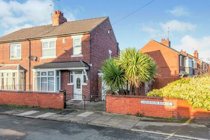 3 Bedroom Semi-Detached House To Rent In Laburnum Road, Doncaster, DN4