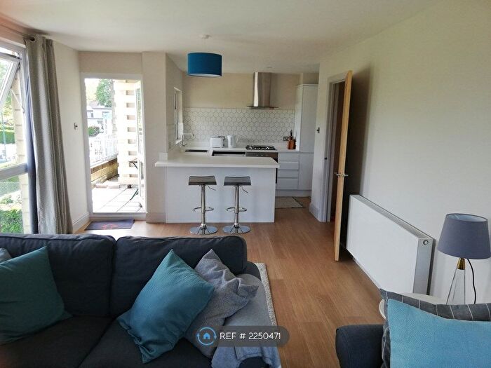 2 Bedroom Flat To Rent In St. Oswalds Court, Bristol, BS6