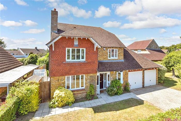 4 Bedroom Detached House For Sale In William Judge Close, Tenterden, Kent, TN30