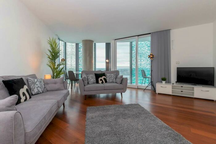 3 Bedroom Apartment To Rent In Beetham Tower, Holloway Circus Queensway, B1