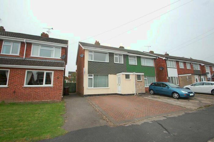 3 Bedroom House To Rent In Linden Road, Burton Upon Trent, Staffordshire, DE13