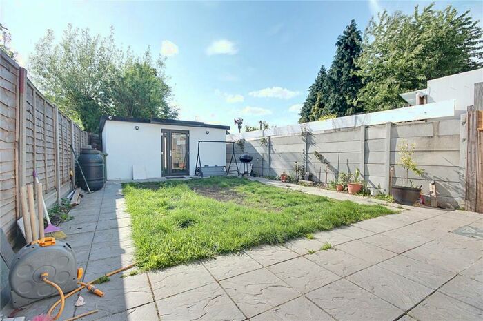 3 Bedroom End Of Terrace House To Rent In Wolsey Road, Enfield, Greater London, EN1