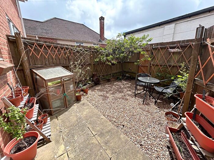 1 Bedroom Terraced House To Rent In Minstead Road, Bournemouth, BH10
