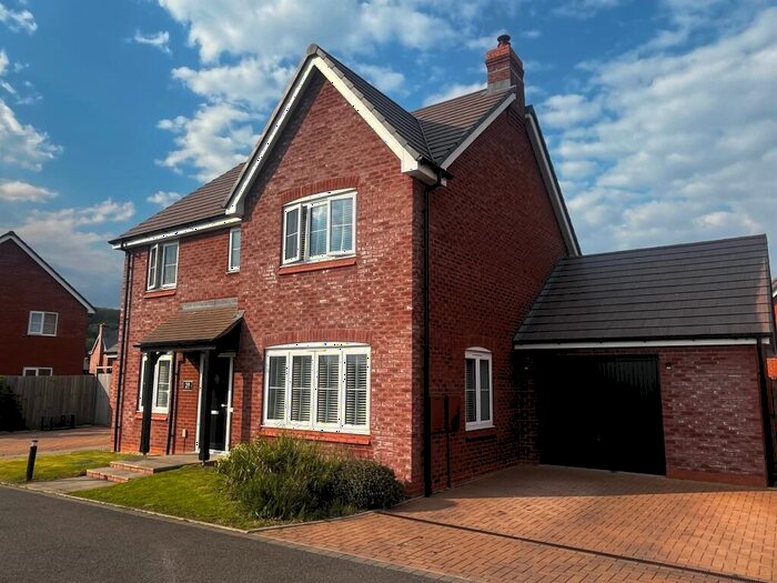 4 Bedroom Detached House For Sale In Sweeney Drive, Tatenhill, Burton-On-Trent, DE13