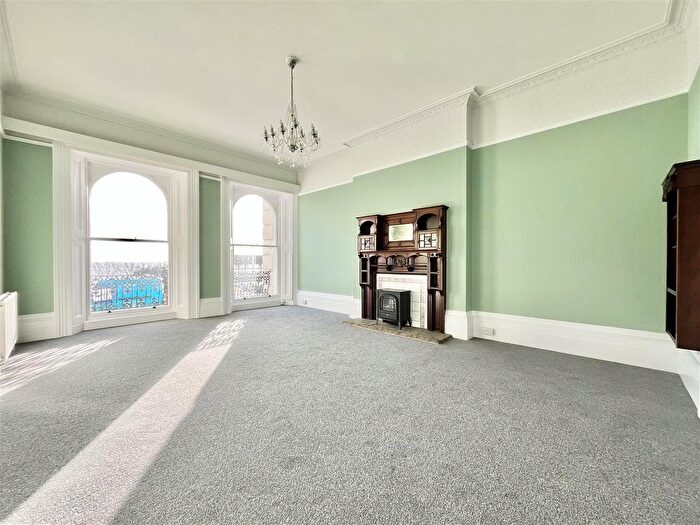 1 Bedroom Flat For Sale In Marina, St Leonards-On-Sea, TN38