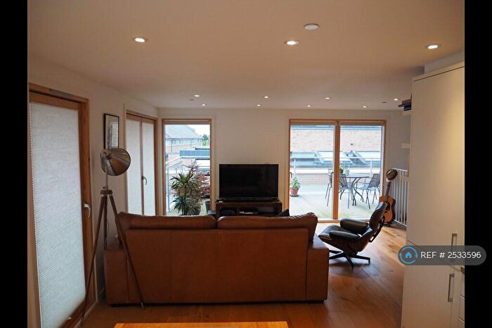 2 Bedroom Penthouse To Rent In New Street, Cambridge, CB1