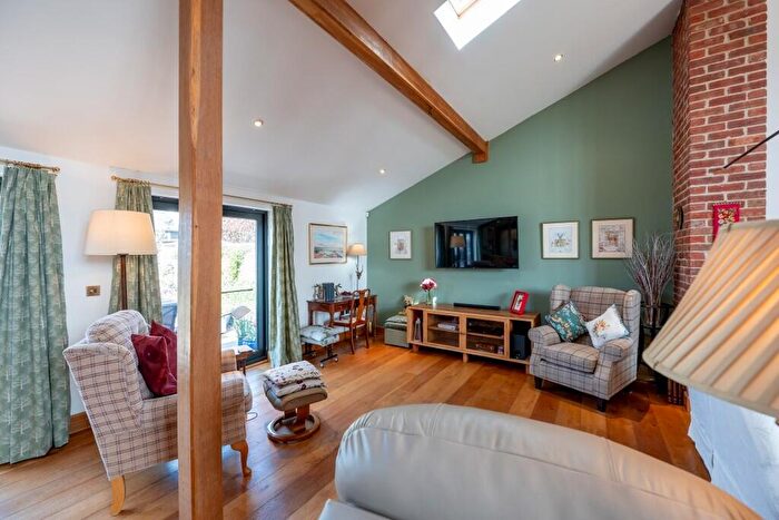 4 Bedroom Barn Conversion For Sale In Ivy Todd, PE37