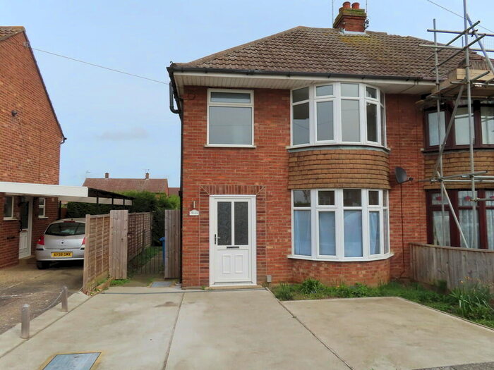 3 Bedroom Semi-Detached House To Rent In Cedarcroft Road, Ipswich, Suffolk, IP1