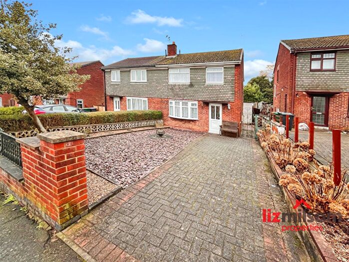 3 Bedroom Semi Detached House For Sale In Wellwood Road, Newhall, Swadlincote, DE11
