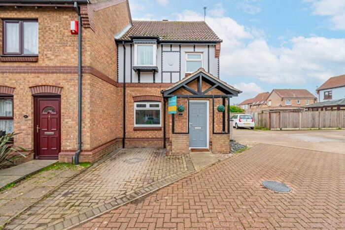 3 Bedroom End Of Terrace House For Sale In Diana Way, Caister-On-Sea, NR30