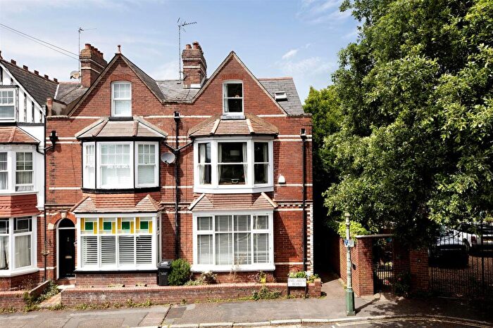 4 Bedroom Terraced House For Sale In Barnardo Road, Exeter, EX2
