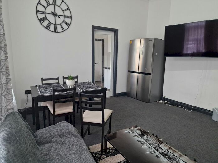 2 Bedroom Flat To Rent In Sandford Road, Moseley, Birmingham, B13