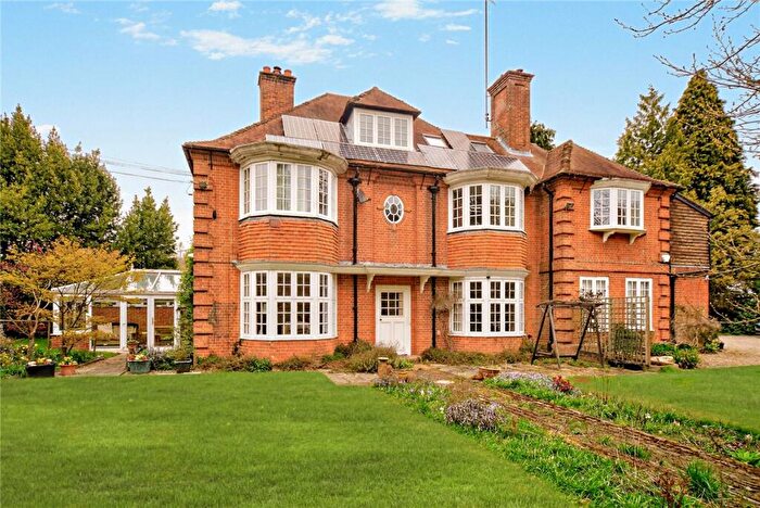 8 Bedroom Detached House For Sale In Yattendon Road, Hermitage, Thatcham, Berkshire, RG18
