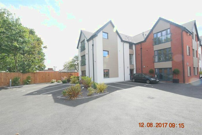 2 Bedroom Flat To Rent In Shirley, Solihull B90