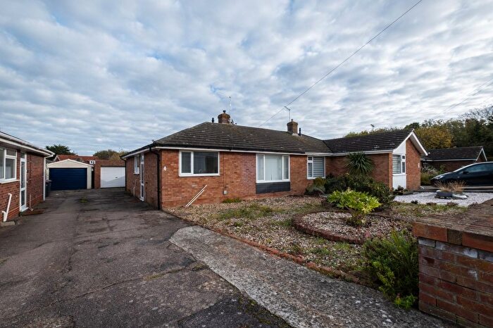 2 Bedroom Bungalow For Sale In Deborah Close, Whitstable, Kent, CT5