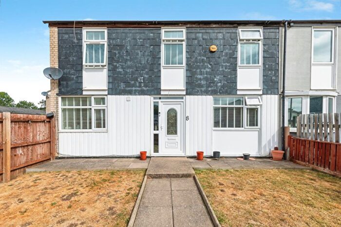 3 Bedroom Semi-Detached House For Sale In Woodway Walk, Coventry, CV2