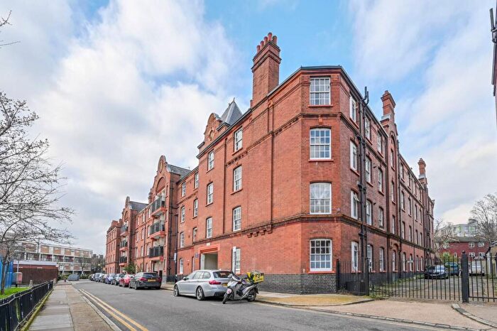 2 Bedroom Flat To Rent In Hannibal Road, Stepney, London, E1