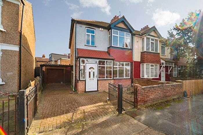 3 Bedroom End Terrace House To Rent In Brandville Road, West Drayton, UB7