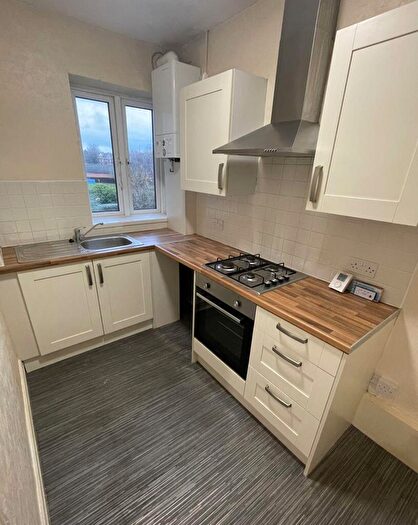 2 Bedroom Flat To Rent In Otley Road, Leeds, LS16