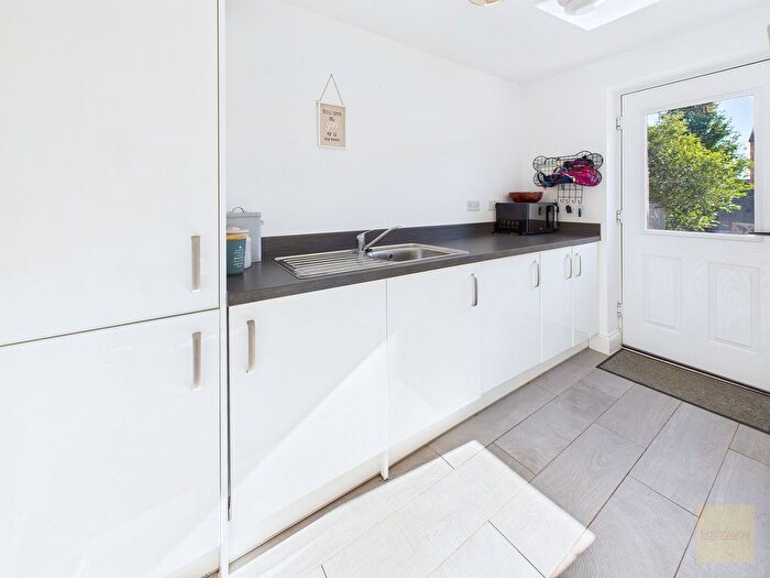 4 Bedroom Detached House For Sale In Boyfield Crescent, Stamford, PE9