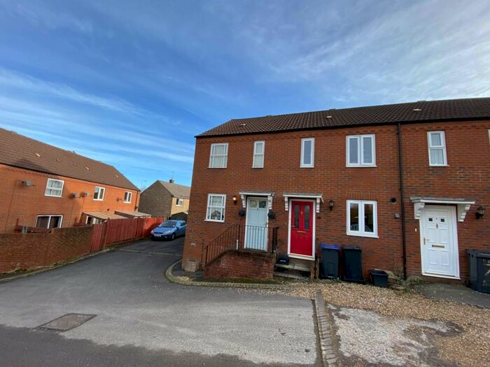 2 Bedroom House To Rent In West Street Place, Warminster, Wiltshire, BA12
