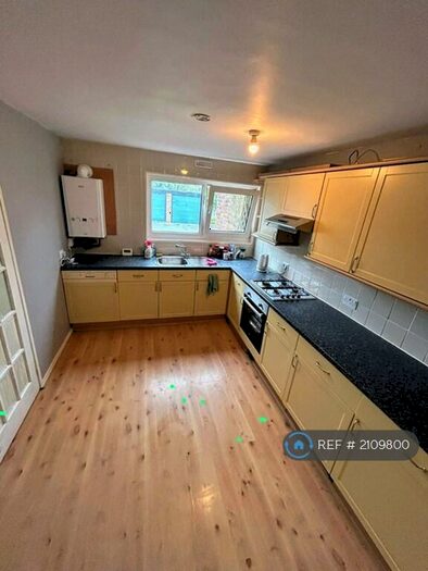 3 Bedroom Terraced House To Rent In Kenilworth Close, Macclesfield, SK11