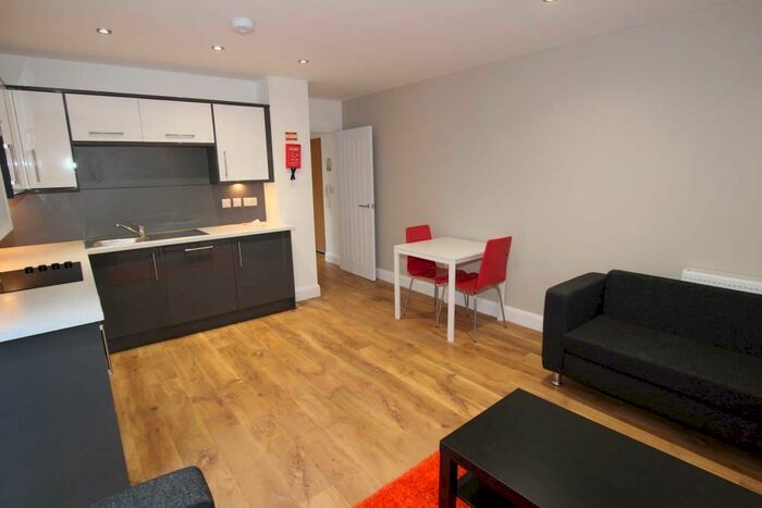 1 Bedroom Flat To Rent In Elm Walk Place, Cranmer Street, Nottingham, NG3