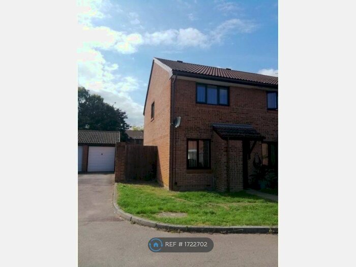 2 Bedroom Semi-Detached House To Rent In Clydesdale Way, Totton, Southampton, SO40