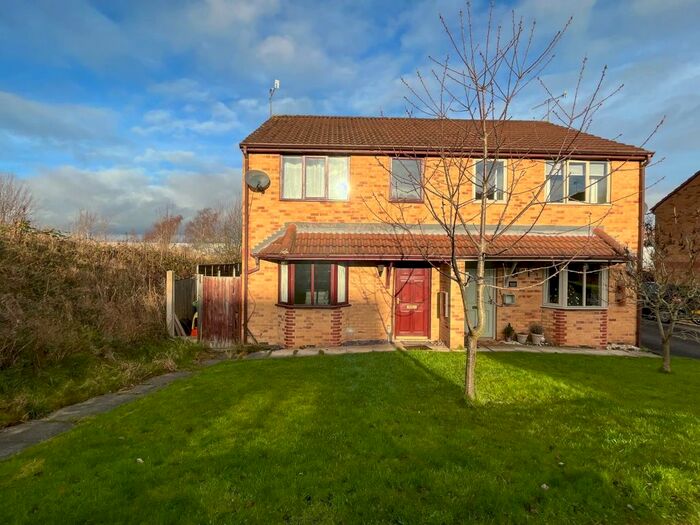 3 Bedroom Semi-Detached House To Rent In Heaton Grange, Hanging Heaton, Batley, WF17