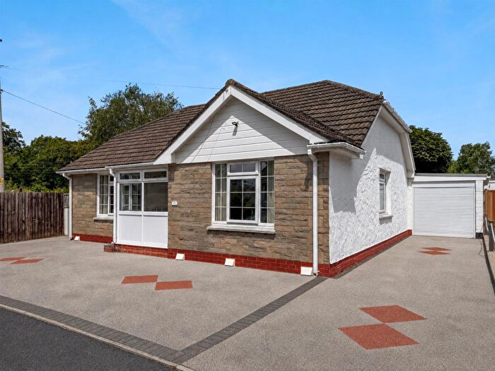 3 Bedroom Detached Bungalow For Sale In School Close, Fremington, Barnstaple, EX31
