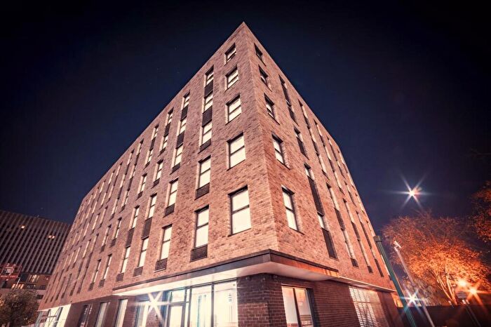 2 Bedroom Apartment For Sale In Crump Street, L1